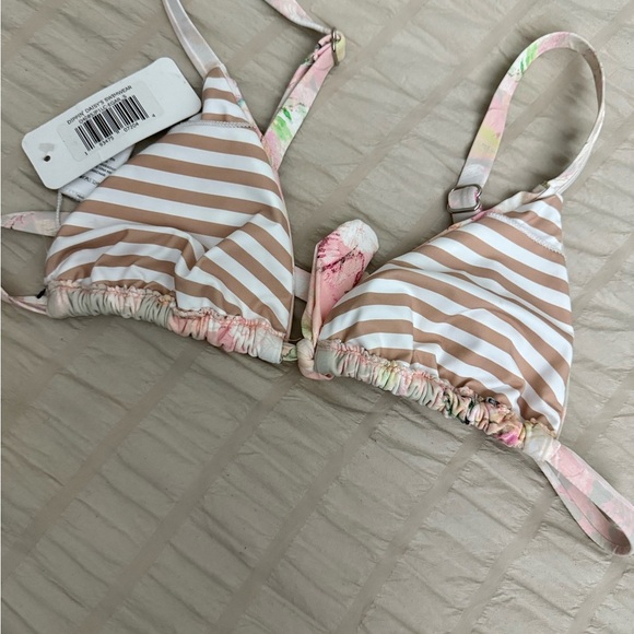 Dippin daisy’s Floral Print Triangle bikini top - small - NWT - Picture 6 of 6